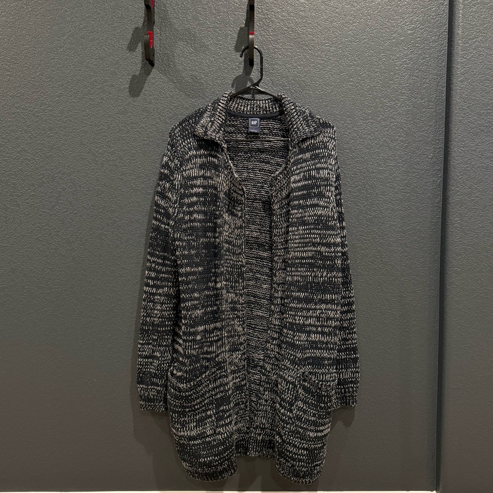 GAP Women's Oversized Knit Cardigan
